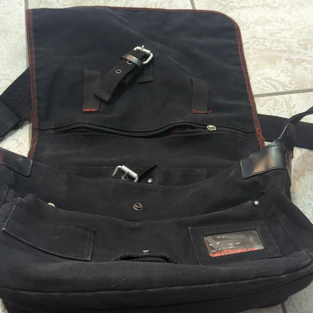 Emily The Strange Purse - Picture 6 of 10
